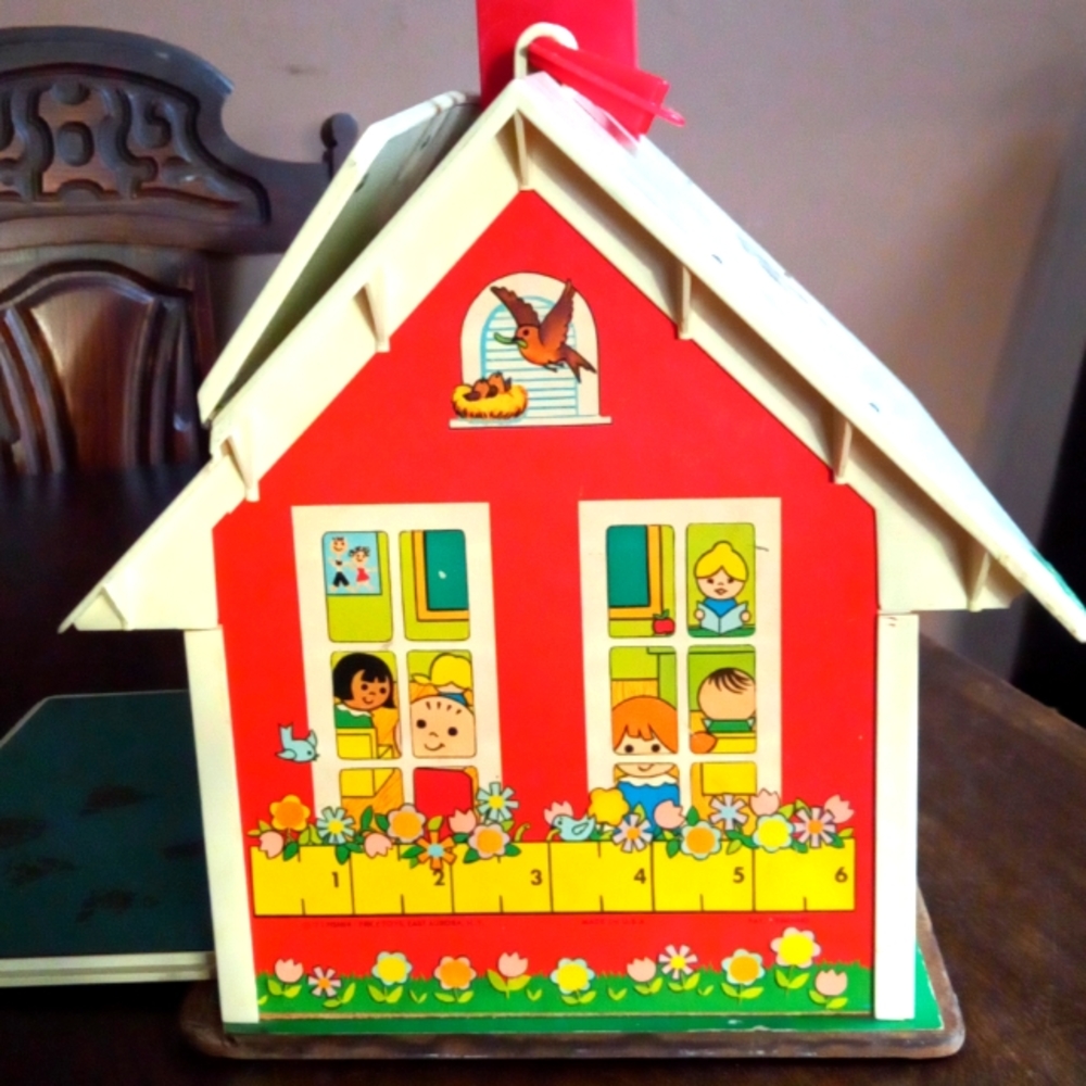 Reserved Vintage 1971 Fisher Price School house - Picture 1 of 15